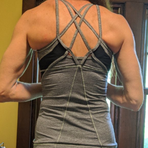 Lululemon Tank Size 4 - Picture 2 of 4